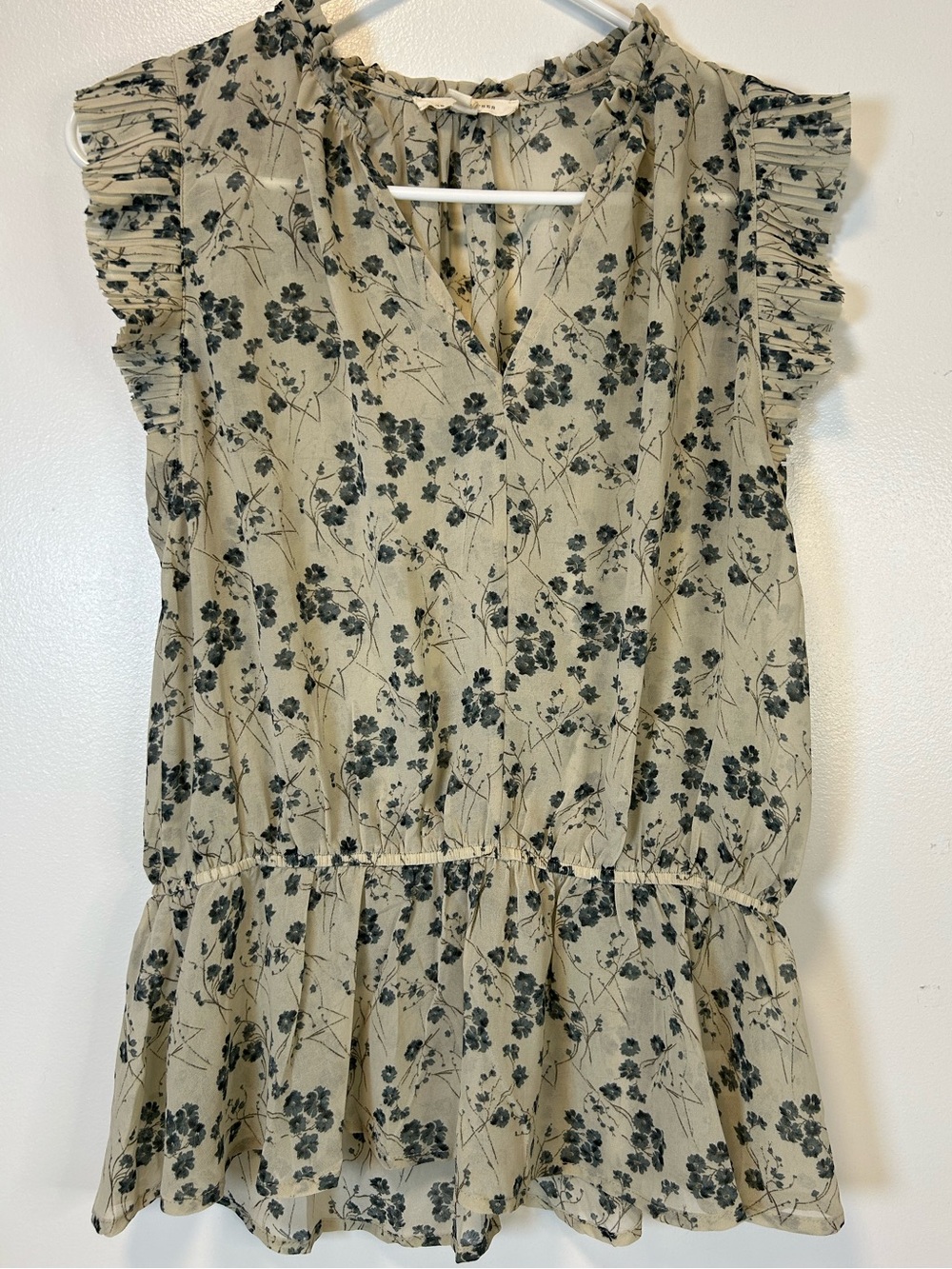 Grade & Gather Ruffle Sleeve Peplum Blouse Light Beige Floral Women’s Large